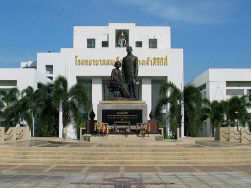 Queen Sirikit Naval Hospital