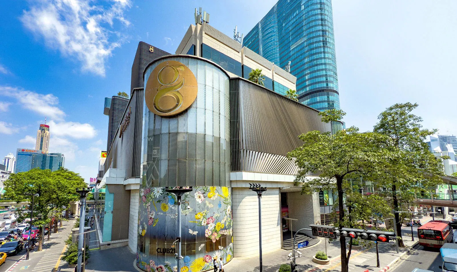 Luxury Shopping Malls in Bangkok and Properties for sale nearby
