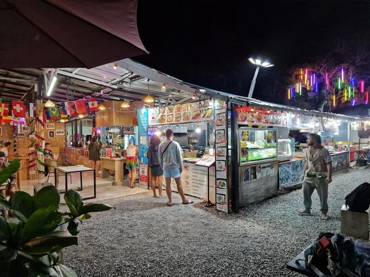 Mama Market Srithanu Koh Phangan