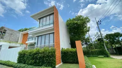Alisa-Pool-Villa-Showunit-Exteriors-4.jpeg