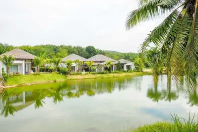 Botanica-Lakeside-II-Exteriors-08.jpeg