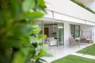 Chi-The Residence - Exterior