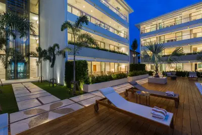 Chi-The Residence - Exterior