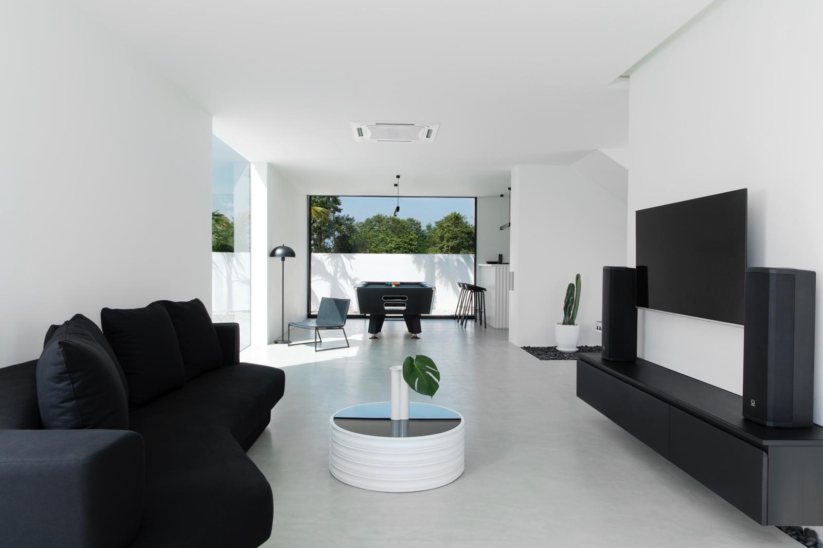 Her Pool Villa Hua Hin - Living Room