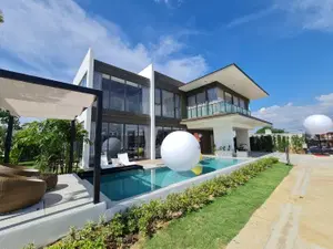 Highbury Hill Pool Villas Pattaya
