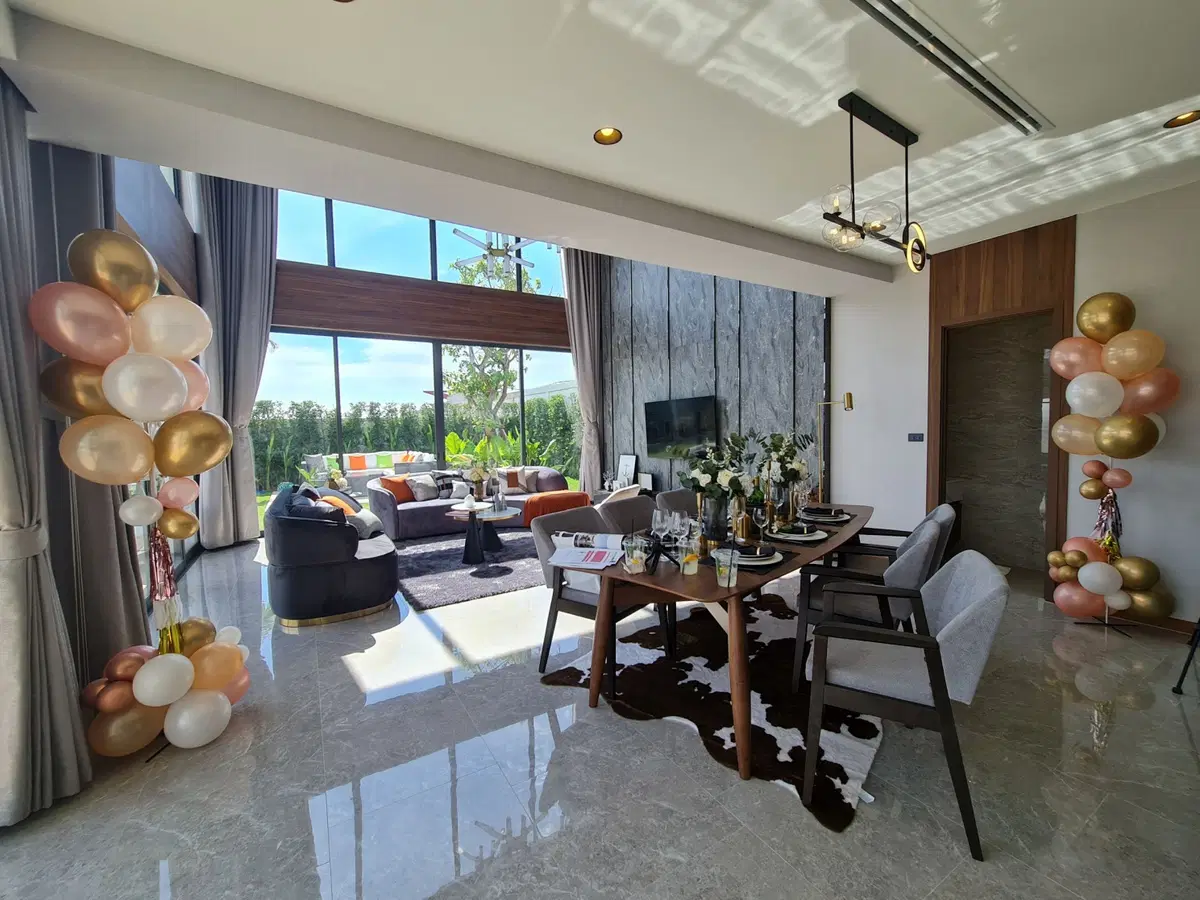Highbury Hill Pool Villas Pattaya