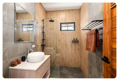Iremia-Residence-Interior-Bathroom-1.jpg