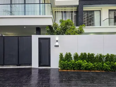 Luxury Vista Villa - Exteriors