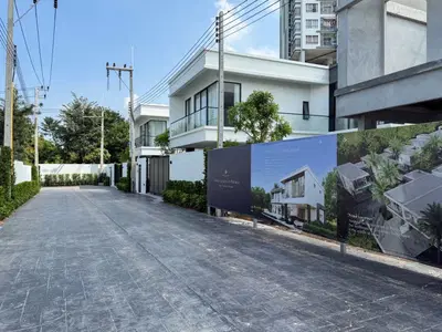 Luxury Vista Villa - Exteriors