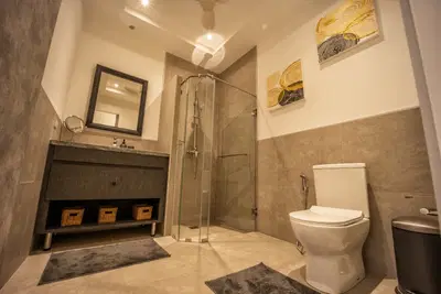 Mali-Lotus-Executive-interior-21.jpg