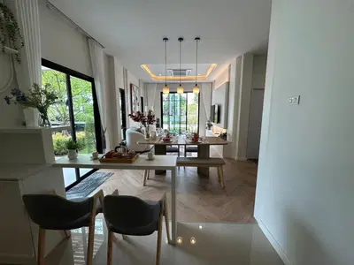 Pano-Pine-Interiors-04.jpg