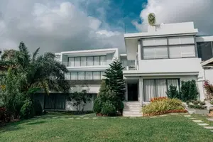 Sugar Villa