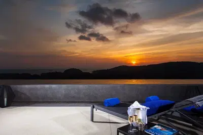 The-Residences-Overlooking-Layan-Photos-09.jpg