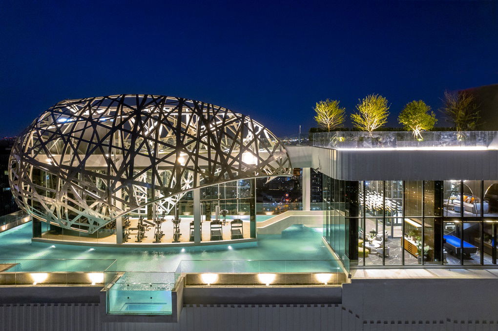 The-Tree-Pattanakarn-Ekkamai - Rooftop - Pool