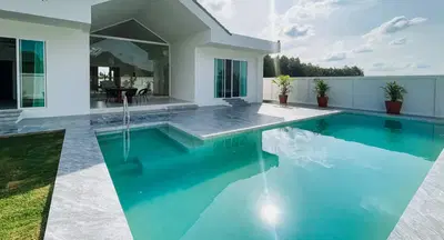 Weaver-Villa-Exterior-Pool-view-1.webp