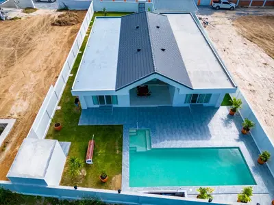 Weaver-Villa-Exterior-Pool-view-2.jpg
