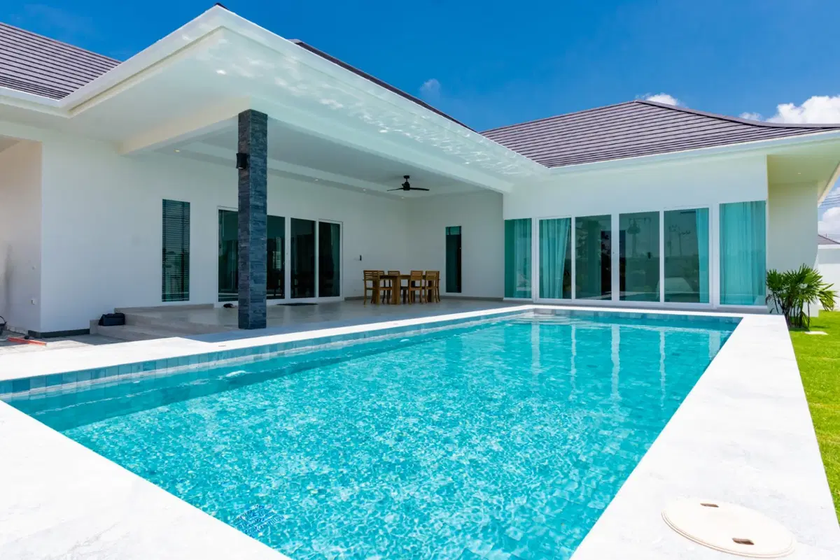 Aria Quartz - Exteriors
