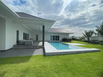 Aria Quartz - Exteriors