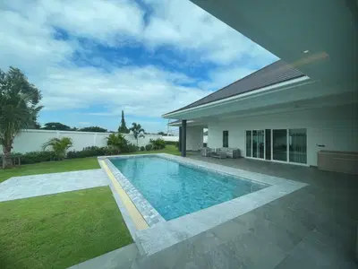 Aria Quartz - Exteriors