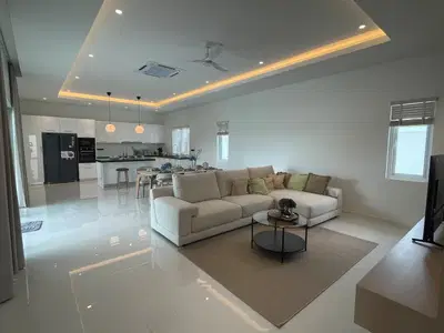 Aria Quartz - Interiors
