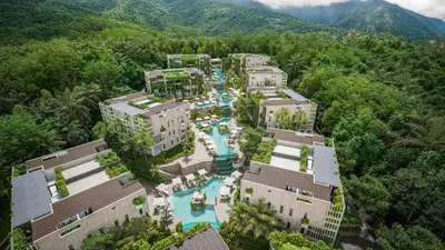 Azura Resort - 2BR (Raya)