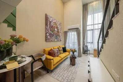 FLO-by-Sansiri-Interiors-1BR-loft-02.jpg
