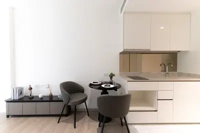 FYNN-Asoke-Photo-1BR-2.jpg