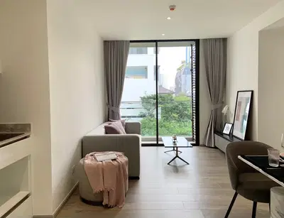 FYNN-Asoke-Photo-2BR-02.jpg