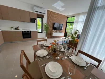 Golden-Hillside-villas-Interior-Dinning-area-3.jpg