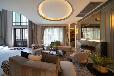 Grand-Bangkok-Boulevard-State-Bangna-Type-PALLADIAN-Show-Unit-18.jpg