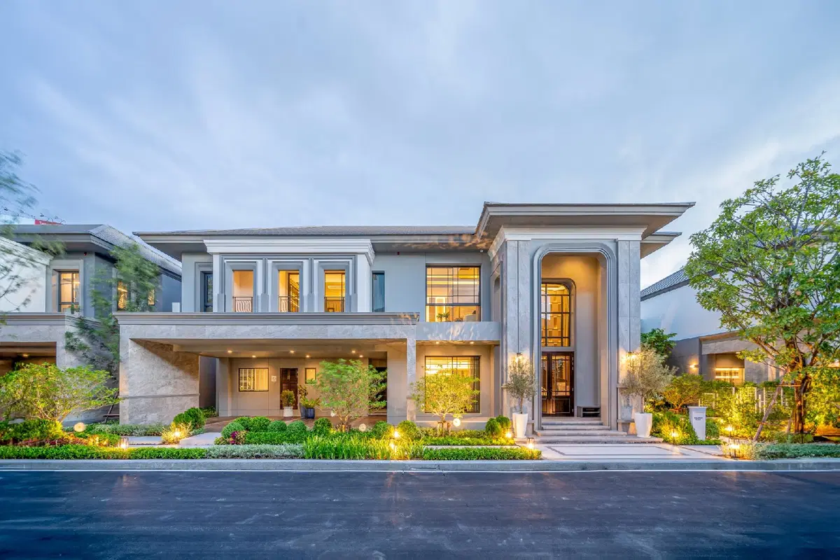 Grand-Bangkok-Boulevard-State-Bangna-Type-PALLADIAN-Show-Unit-21.jpg