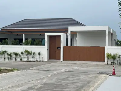 Hillside Hamlet Homes X - 3BR Pool Villa - Large