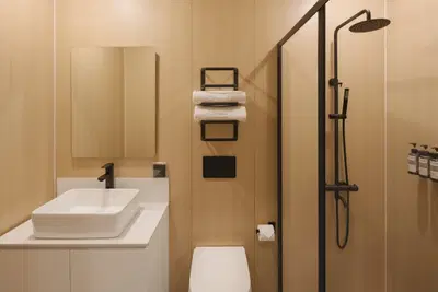 Hotel-101-Niseko-Bathroom-Landscape.jpg