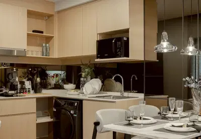 Lumpini Park On 19 - Interior