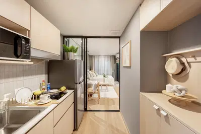 Lumpini Park On 19 - Interior