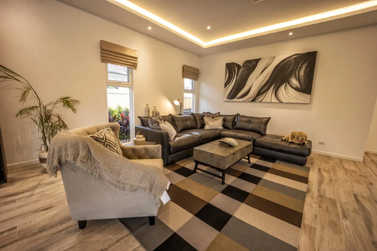 Mali-Lotus-Executive-interior-17.jpg