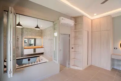Mee-Dee-Home-Interior-Type-5BR-4.jpg
