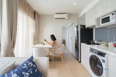 Runesu Thonglor 5 - 1BR Type B (Corner Unit)