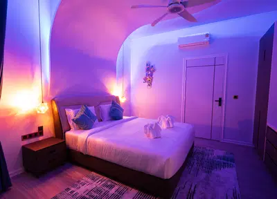 The-Moonriver-Bed-Room-001.png