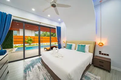 The-Moonriver-Bed-Room-003.jpg