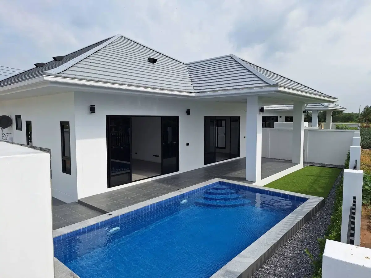 The Flow Eco Villa Hua Hin - Pool front