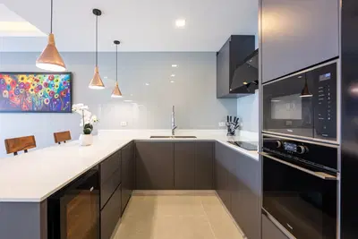 Zensiri-Midtown-Villas-Interior-Dining-room-1.jpg