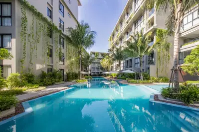 diamond-condominium-phuket-1.Swimming-Pool-e1581473345857-1.jpg