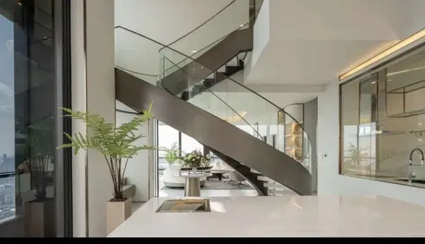 Esse Sukhumvit 36 - Penthouse Duplex